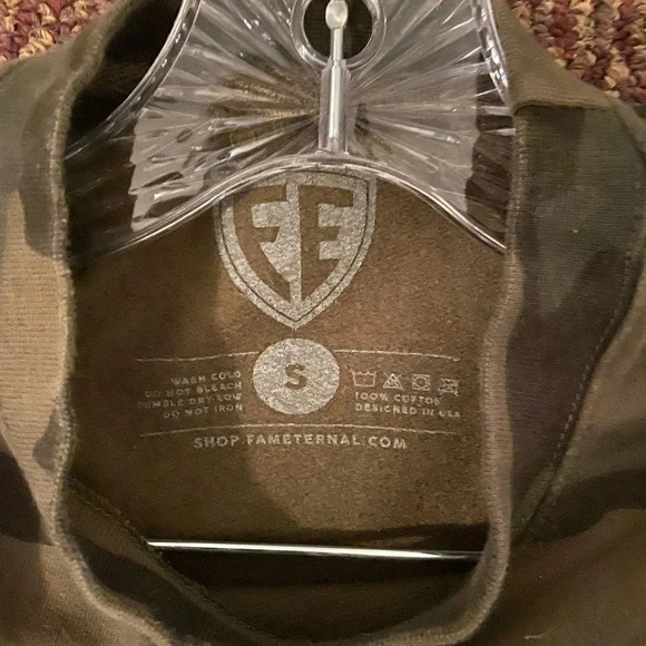 Fam Eternal Sweatshirt Women’s Size Small - camouflage - Picture 6 of 6
